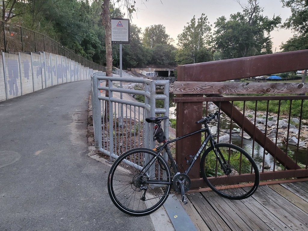 The Holmes Run Trail is finally connected under I-395